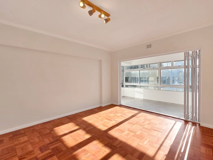 2 Bedroom Property for Sale in Sea Point Western Cape